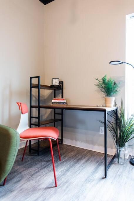 Cozy 2 Bedroom Corporate Louisville