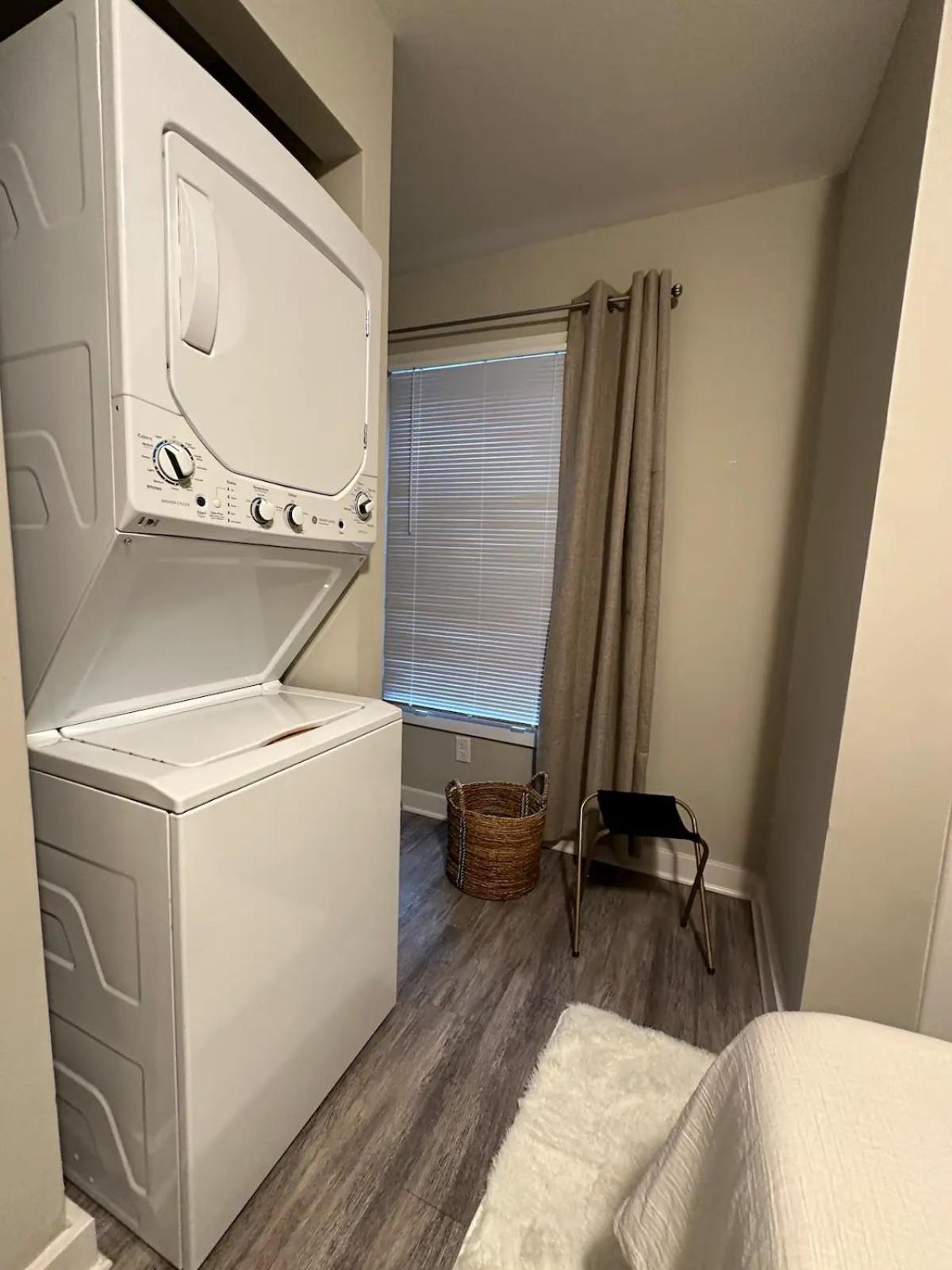 Cozy 2 Bedroom Corporate Apartment